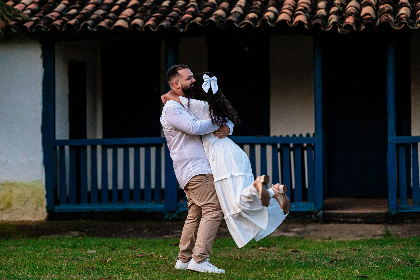 Ensaio Fotográfico de Pré-Wedding em Jequitibá - Lara e Gabriel Ensaio Fotográfico de Pré-Wedding em Jequitibá - Lara e Gabriel